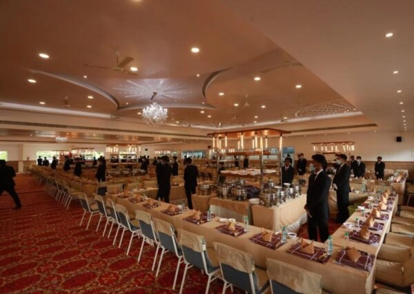 Fully arranged grand banquet hall by professional best catering services in Thrissur