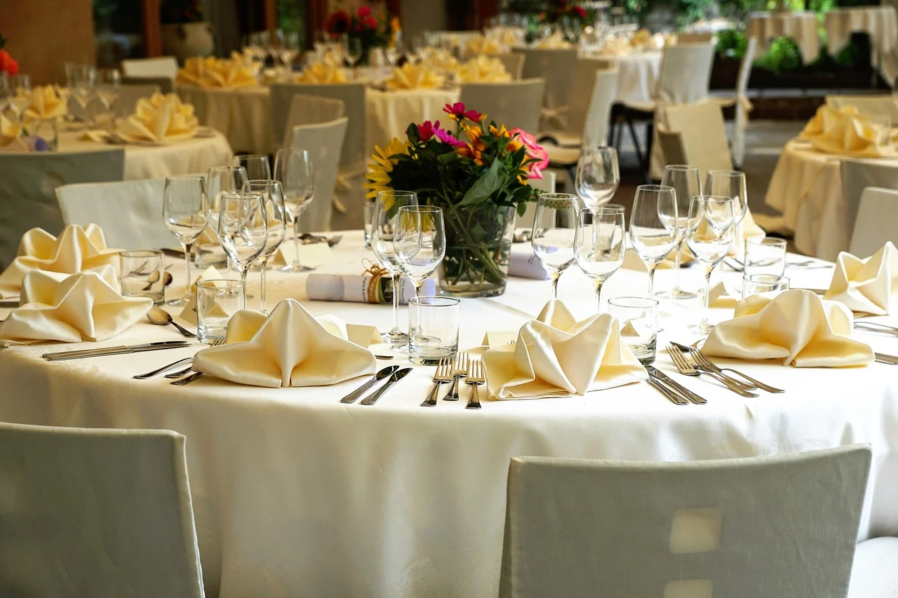 From Menu Planning to Service: Your Wedding Catering Guide