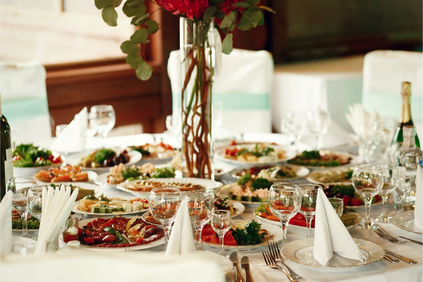 Top wedding catering services. Plaza Catering creates bespoke menus for your dream wedding.